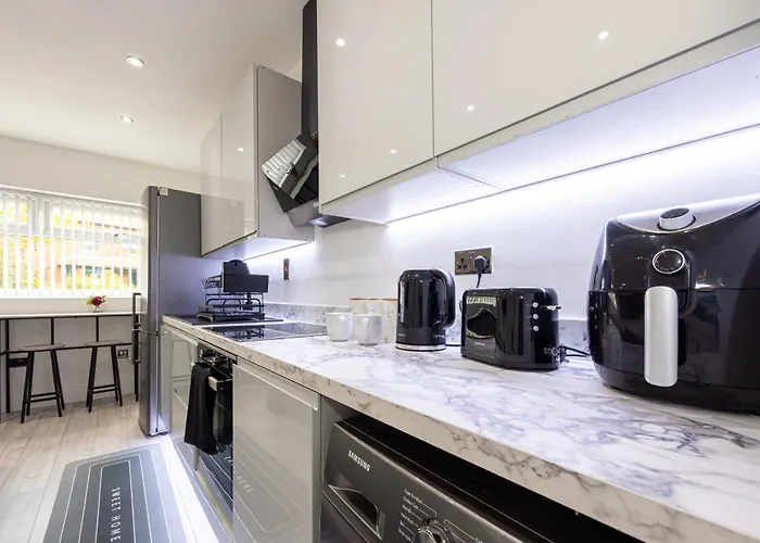 Westpoint Luxury Apartment